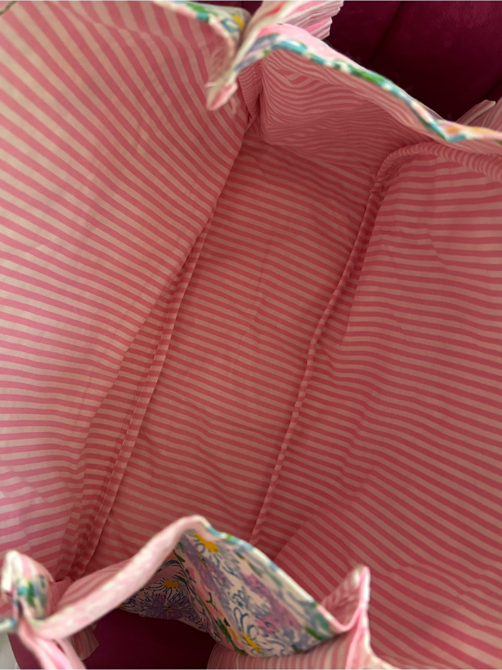 Lilly Pulitzer Ruffle Tote and Pouch Set - Picture 9 of 11